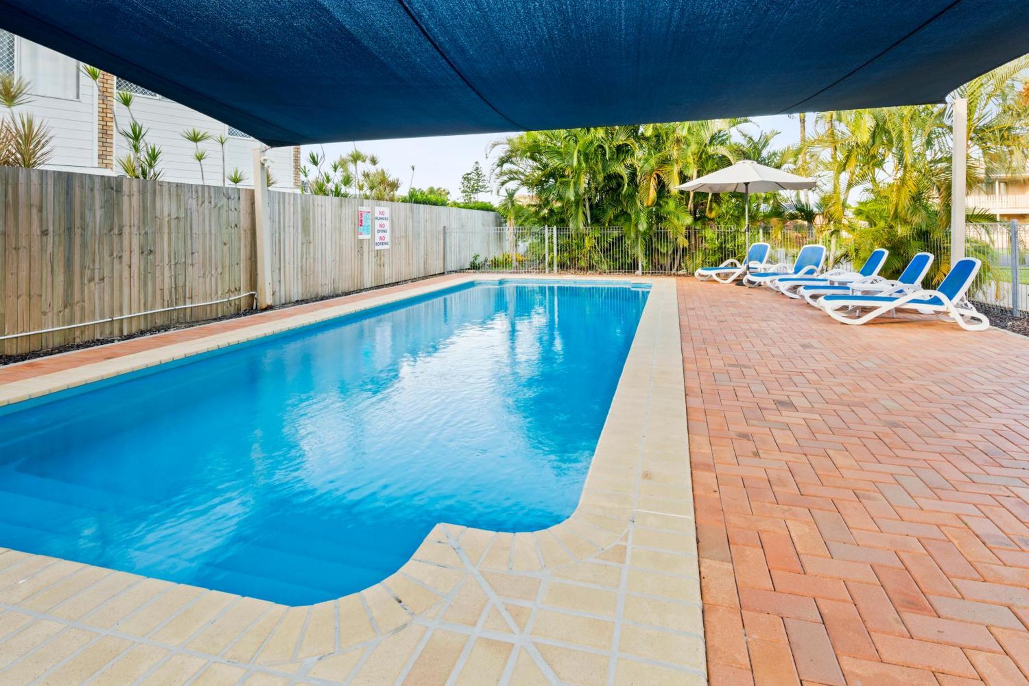 Arlia Sands Apartments Харві-Бей Екстер'єр фото